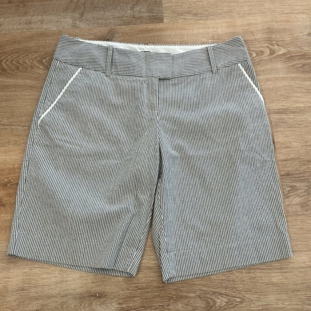 THE LIMITED Women's 4 Blue White Striped Cotton Stretch Casual Long Flat Shorts